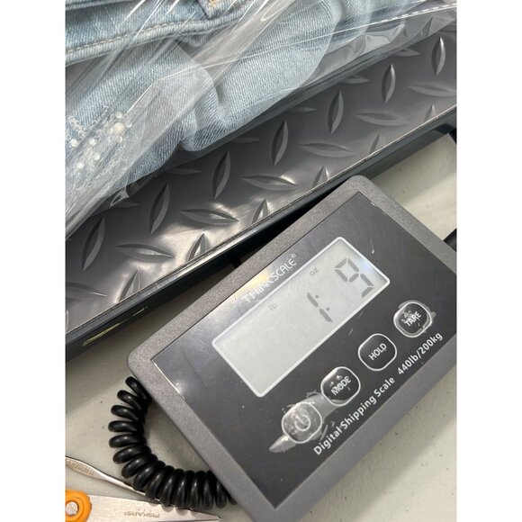 Lane Bryant Embroidered Embellished Girlfriend Crop Jean Size 24 Blue Light Wash - Picture 7 of 9